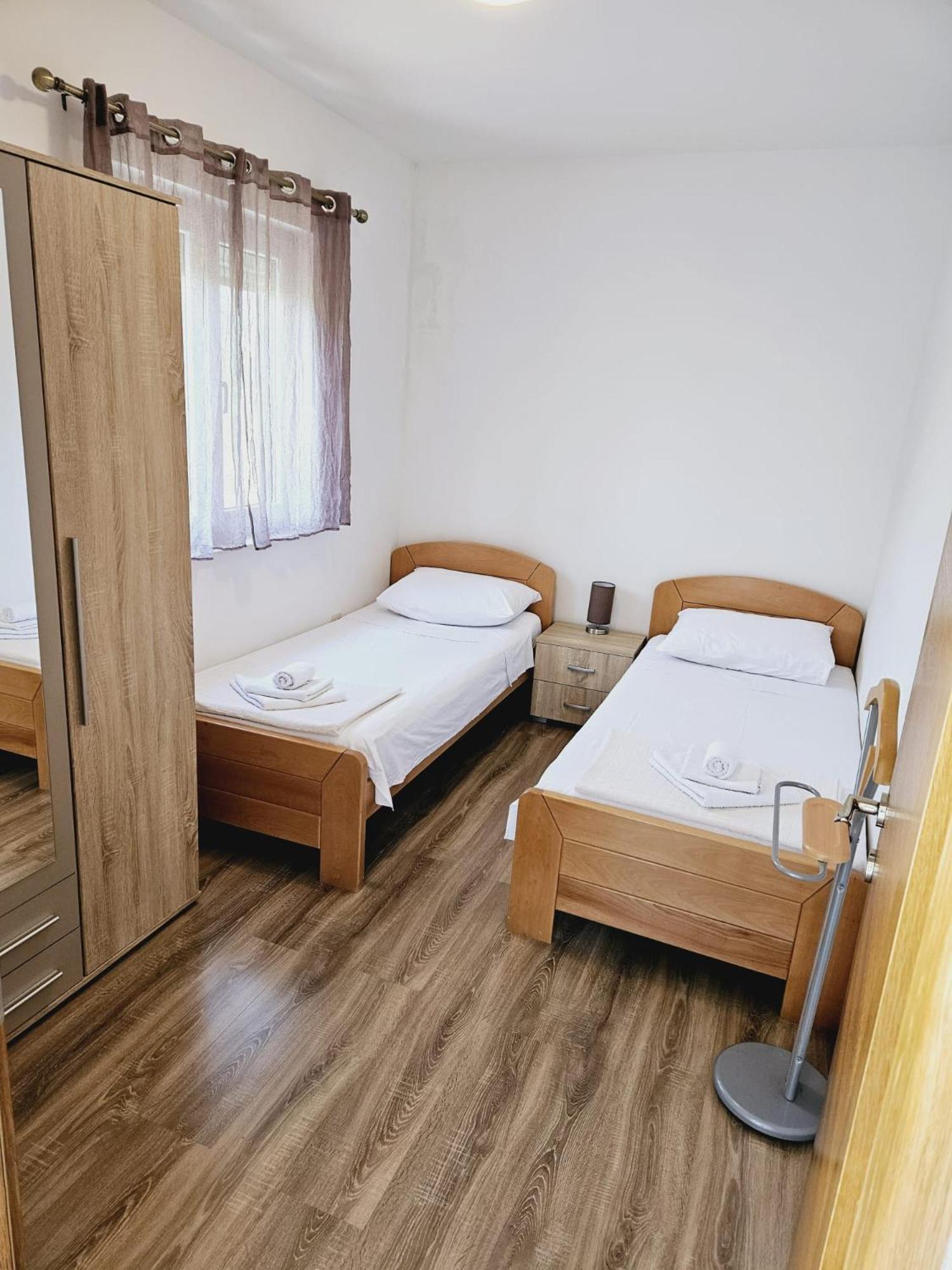Apartment Lili 비오그라드나모루 외부 사진