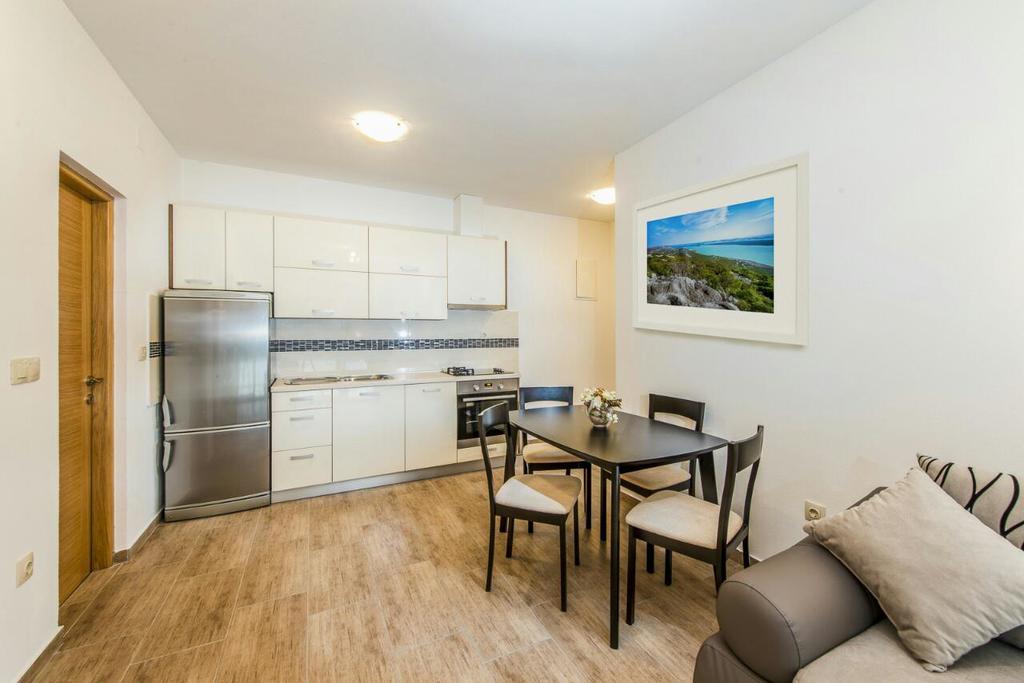 Apartment Lili 비오그라드나모루 외부 사진